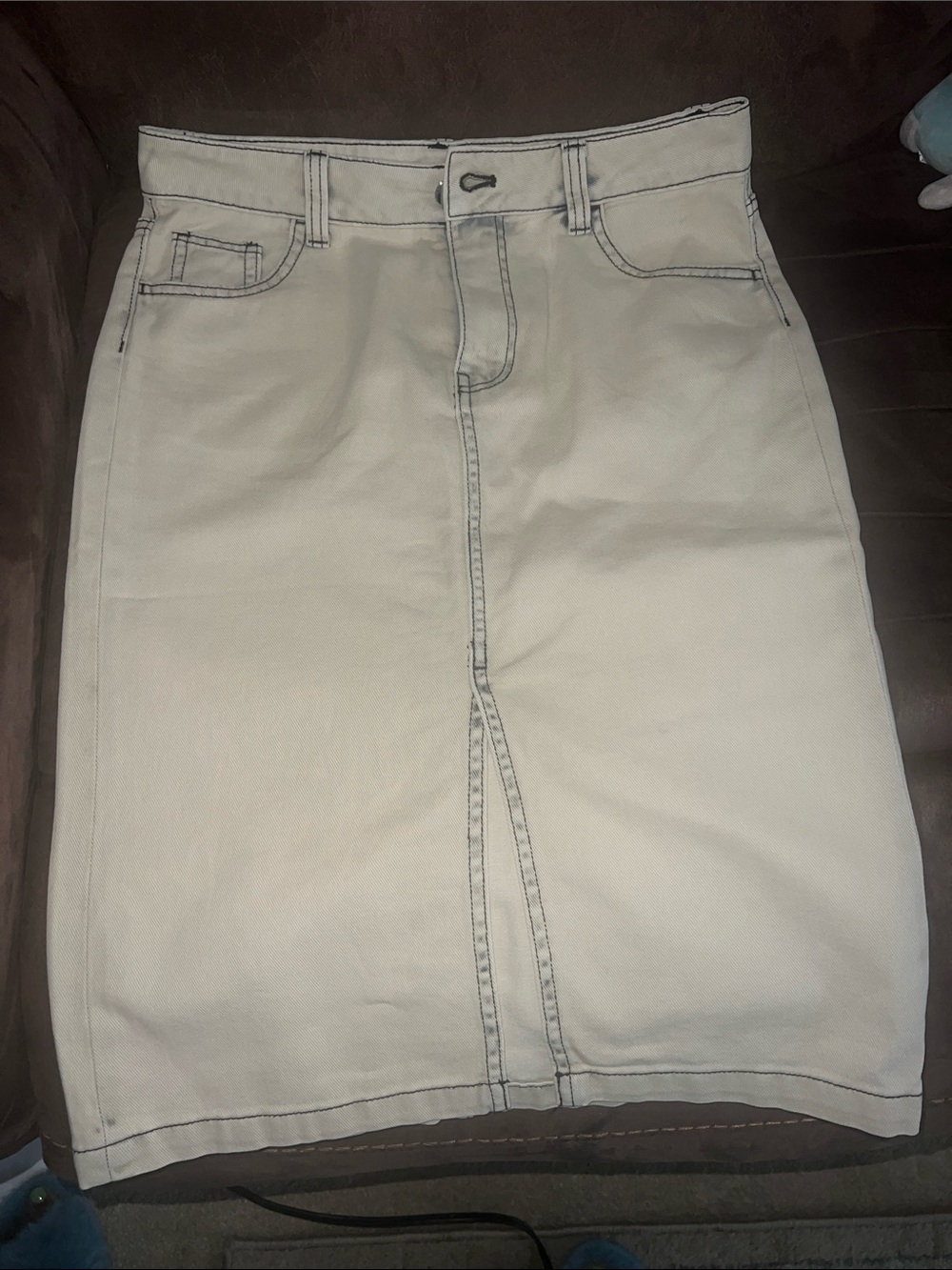 H&M Divided Cream Denim Pencil Skirt with Dark Stitching